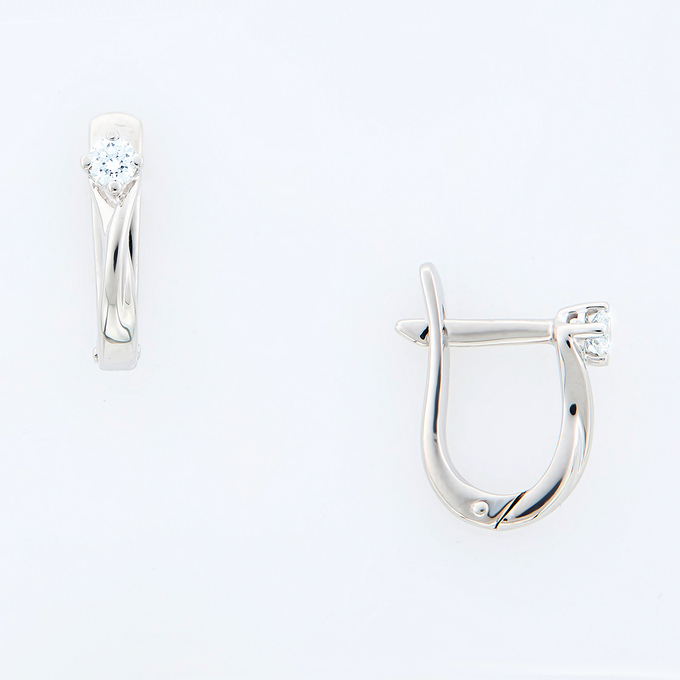 Серьги из золота 585 пробы c 2 бриллиантами