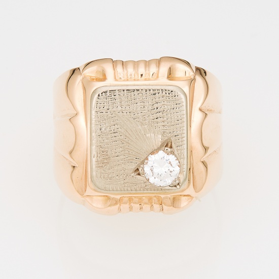 Кольцо печатка из комбинированного золота 583 пробы c 1 бриллиантом