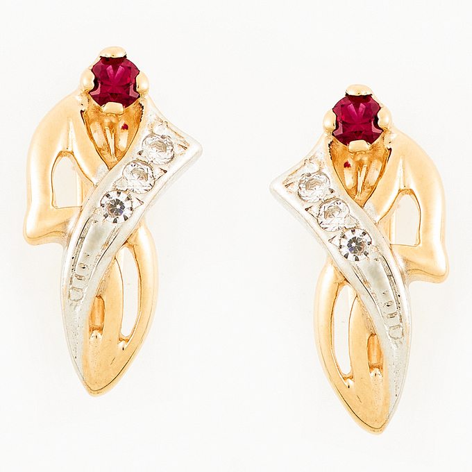 Серьги из красного золота 585 пробы c фианитами и 2 корундами