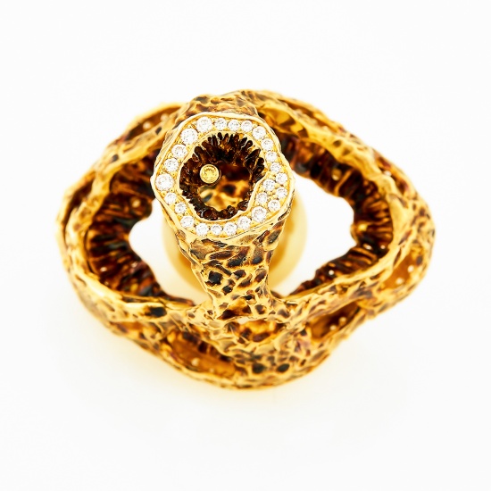 Кольцо из комбинированного золота 750 пробы c 1 культ. жемчугом и 107 бриллиантами, Л33085071 за 650000