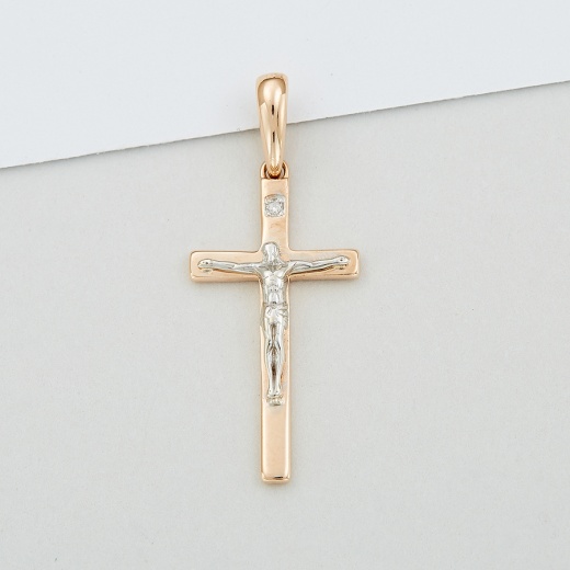 Крестик из комбинированного золота 585 пробы c 1 упр. огр. бриллиантом 120938 фото 1