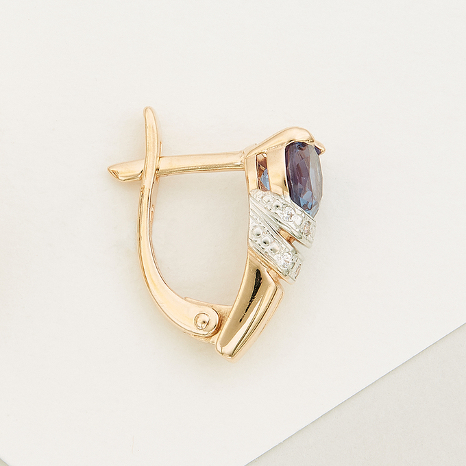 Серьги золото, 585, 3 к.,3,66 гр. (чистый вес 3,587 гр.); Корунд, Фианит