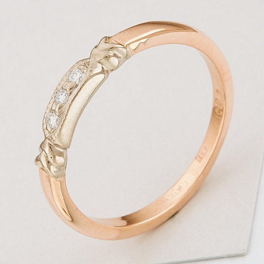 Кольцо из комбинированного золота 585 пробы c 3 бриллиантами 118704 фото 1