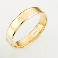 Кольцо обручальное из желтого золота 585 пробы c 1 бриллиантом