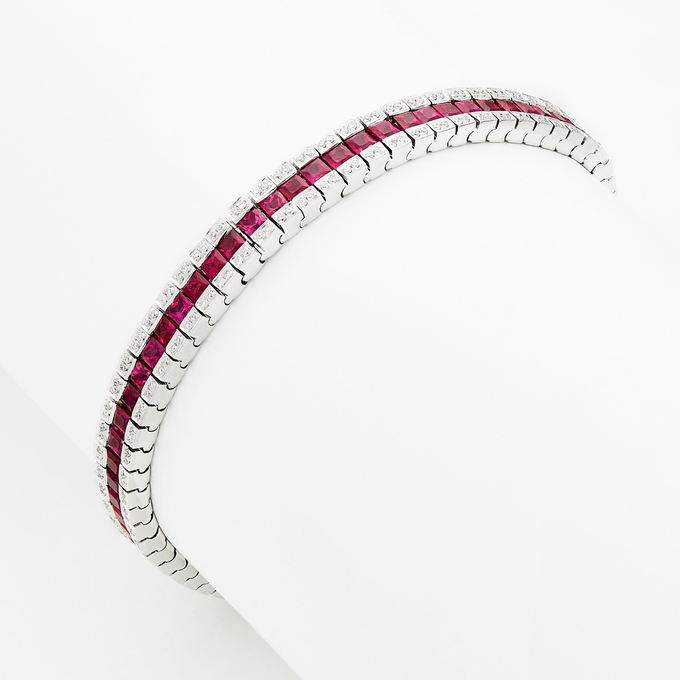 Браслет из белого золота 750 пробы c 268 бриллиантами и 67 рубинами