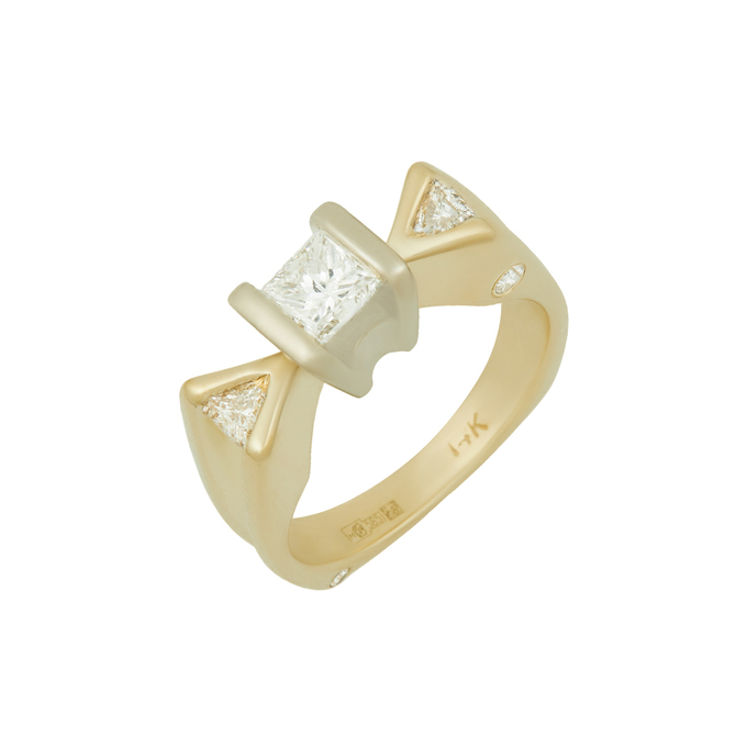 Кольцо из золота 585 пробы c бриллиантами