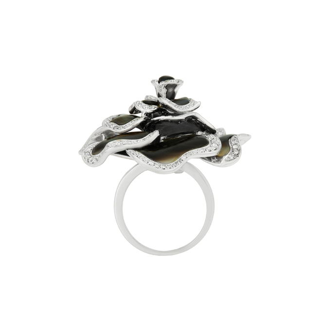 Кольцо из золота 750 пробы c бриллиантами и перламутром, Ц О007 0627 за 310000