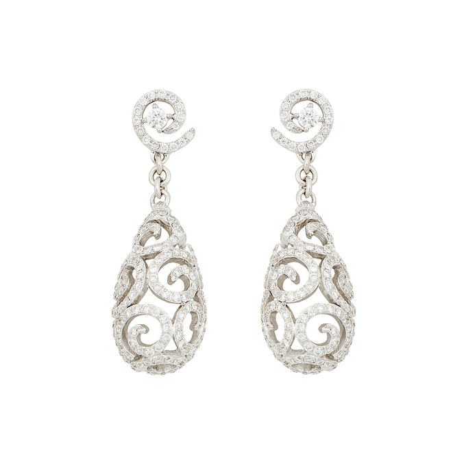 Серьги из золота 750 пробы c бриллиантами и халцедонами