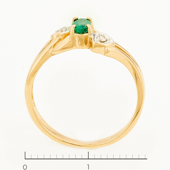 Кольцо из комбинированного золота 585 пробы c 1 изумрудом и 2 бриллиантами, Л63018946 за 13800