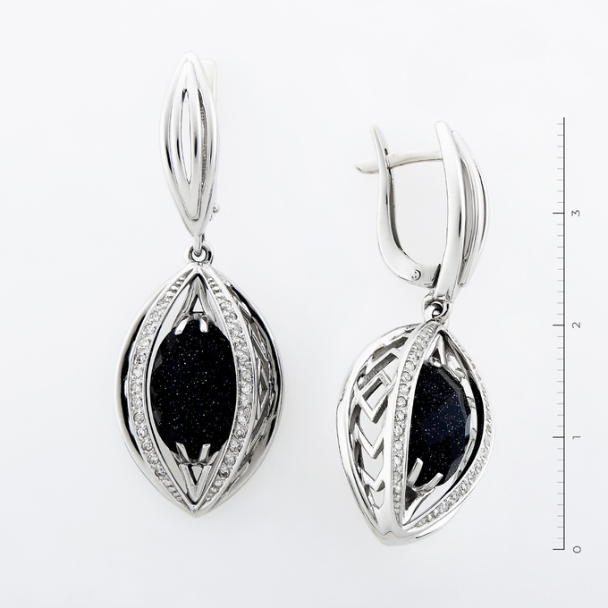 Серьги золото, 585, 2 к.,10,37 гр. (чистый вес 7,77 гр.) со следами износа,  куплено в ЗУ; Синт. вст., 52 Бриллиант Кр17 вес 0,156 ct