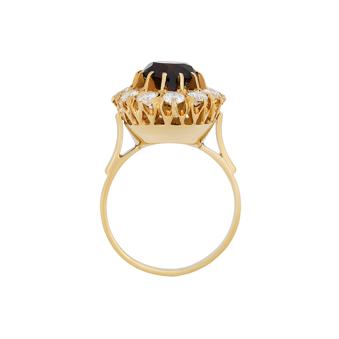 Кольцо из золота 750 пробы c гранатом и бриллиантами, Л 2811 8582 за 180000