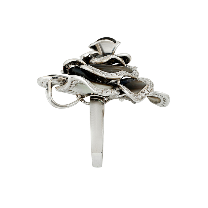 Кольцо из золота 750 пробы c бриллиантами и перламутром, Л 2812 2295 за 310000