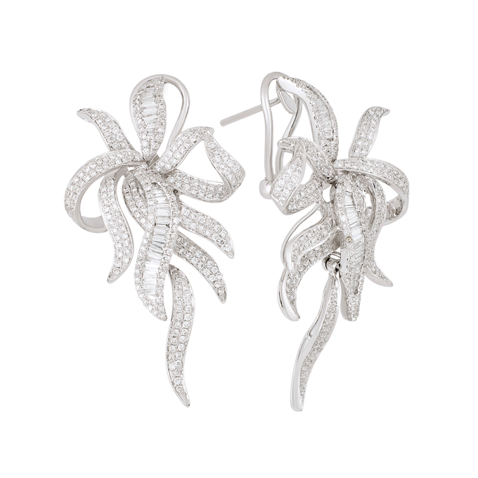 Серьги из золота 750 пробы c бриллиантами