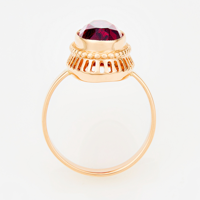 Кольцо из красного золота 583 пробы c 1 корундом