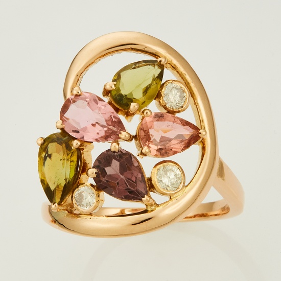Кольцо из красного золота 750 пробы c 3 бриллиантами и 3 турмалинами и 2 хризолитами