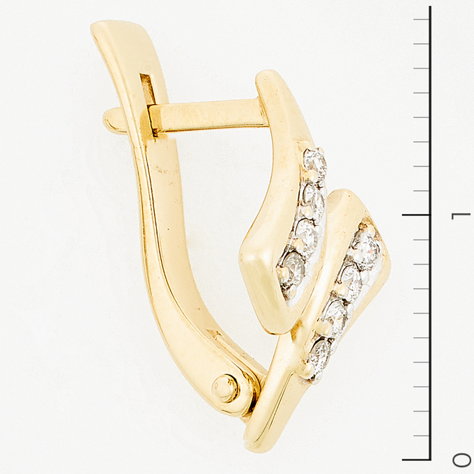 Серьги золото, 585, 3 к.,2,92 гр. (чистый вес 2,86 гр.) со следами износа; 9 Бриллиант Кр57 6/6 вес 0,09 ct, 7 Бриллиант Кр57 6/7 вес 0,07 ct