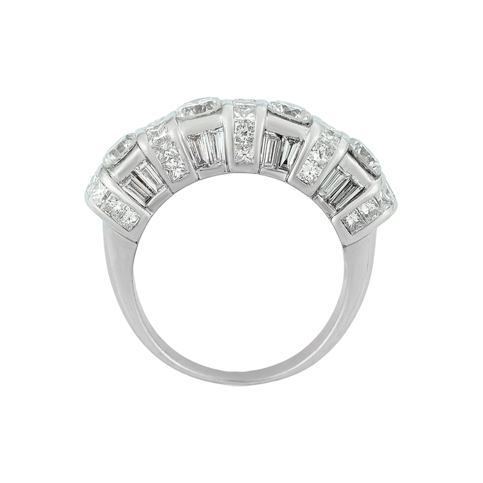 Кольцо из золота 750 пробы c бриллиантами, Л 0902 3346 за 320000