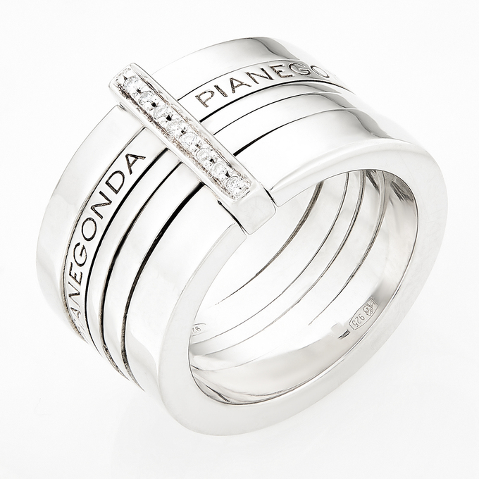 Кольцо из белого серебра 925 пробы c 8 бриллиантами