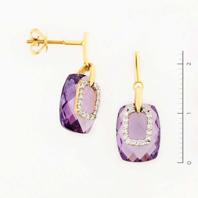 Серьги золото, 750, 2 к.,4,57 гр. (чистый вес 3,479 гр.) со следами износа; 32 Бриллиант Кр57 6/6 вес 0,16 ct, 2 Аметист