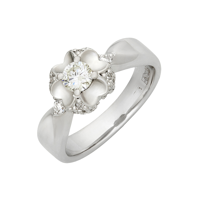 Кольцо из золота 750 пробы c бриллиантами