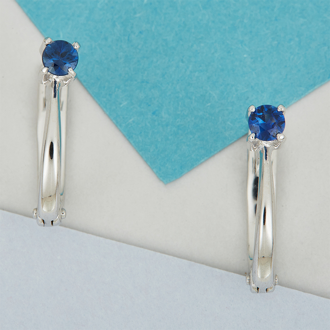 Серьги из белого золота 585 пробы c 2 сапфирами