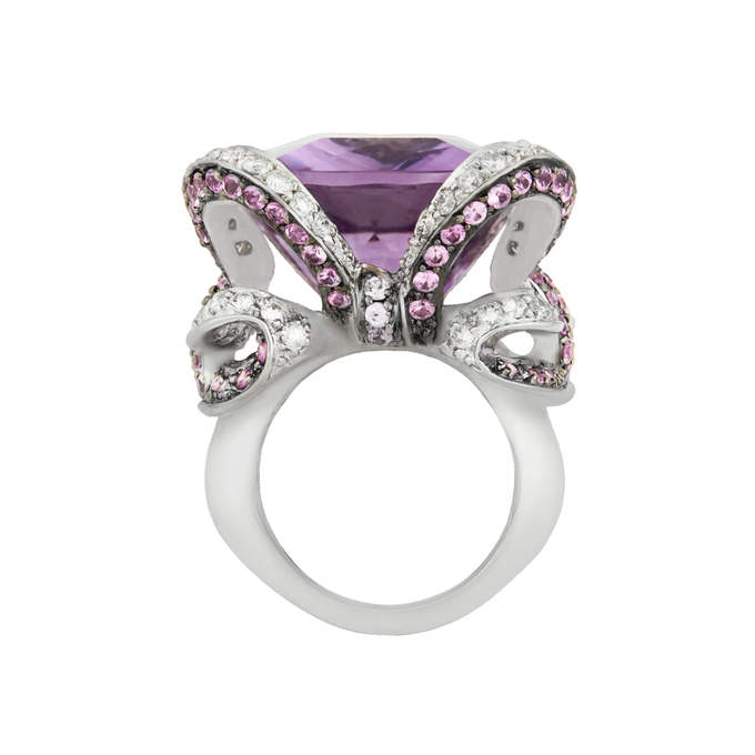 Кольцо из золота 750 пробы c аметистом, бриллиантами и цветными сапфирами, Л 4302 7616 за 420000