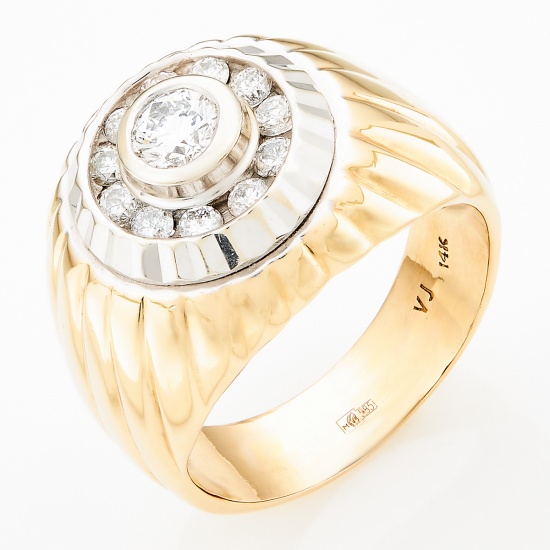 Кольцо печатка из комбинированного золота 585 пробы c 12 бриллиантами, ЦО0035574 за 218 050 ₽
