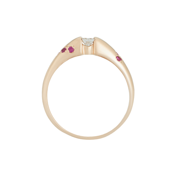 Кольцо из золота 585 пробы c бриллиантом и рубинами, Л 0515 1637 за 35120