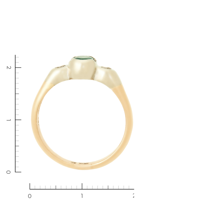 Кольцо из комбинированного золота 585 пробы c 2 бриллиантами и 1 изумрудом
