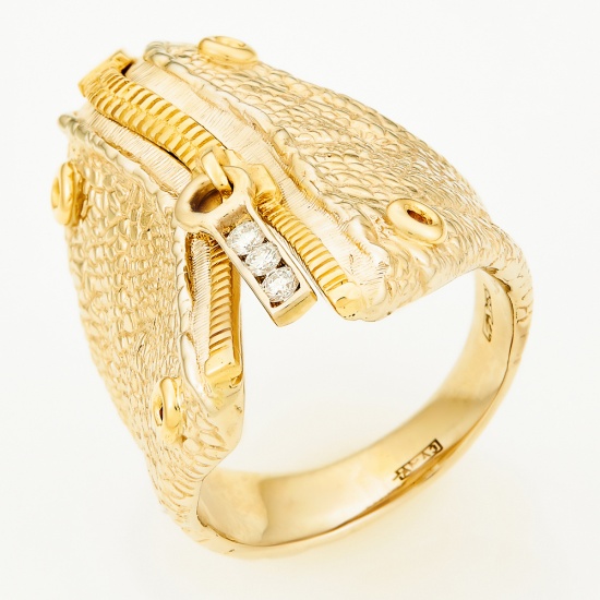Кольцо из комбинированного золота 750 пробы c 3 бриллиантами, Л39003612 за 146200