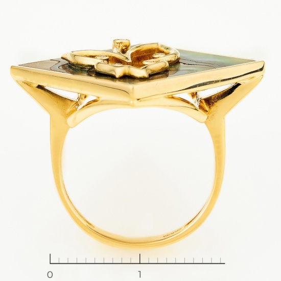 Кольцо из желтого золота 750 пробы c 5 бриллиантами и 1 перламутром, Л04079155 за 61000