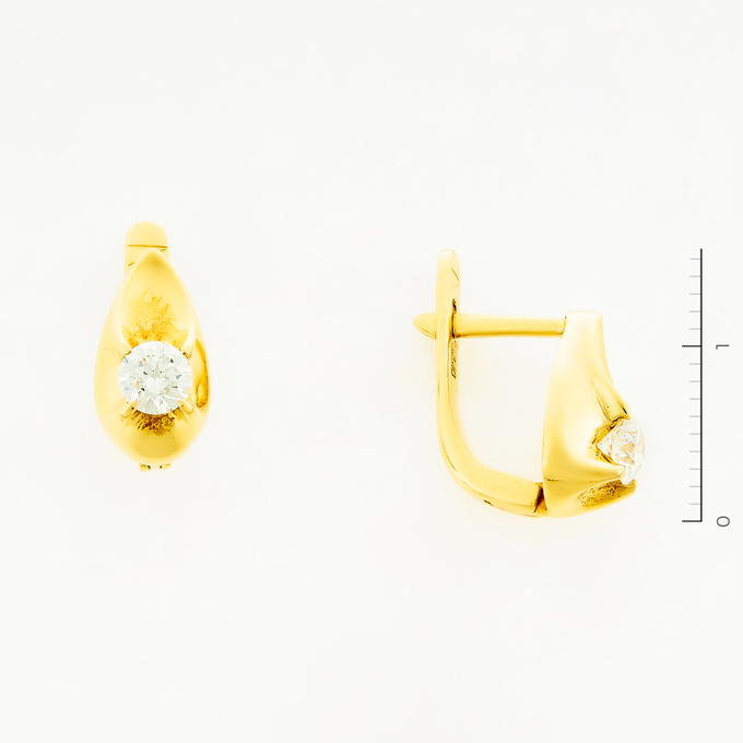 Серьги золото, 750, 2 к.,4,34 гр. (чистый вес 4,11 гр.) со следами износа; 2 Бриллиант Кр57 3/3 вес 0,46 ct