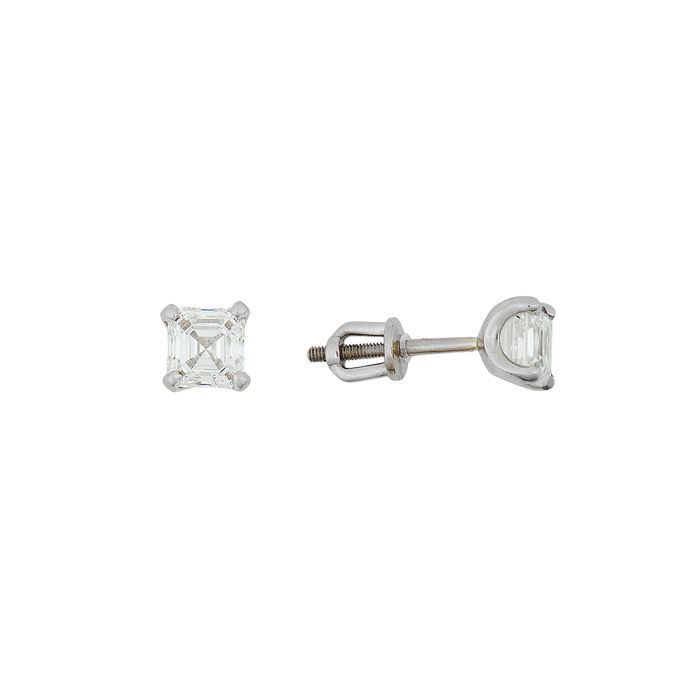 Серьга из золота 750 пробы c 1 бриллиантом