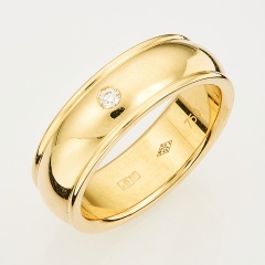 Кольцо из желтого золота 750 пробы c 1 бриллиантом, 134176 за 66 430 ₽