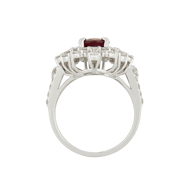 Кольцо из золота 750 пробы c рубином и бриллиантами, Л 2415 3187 за 155000