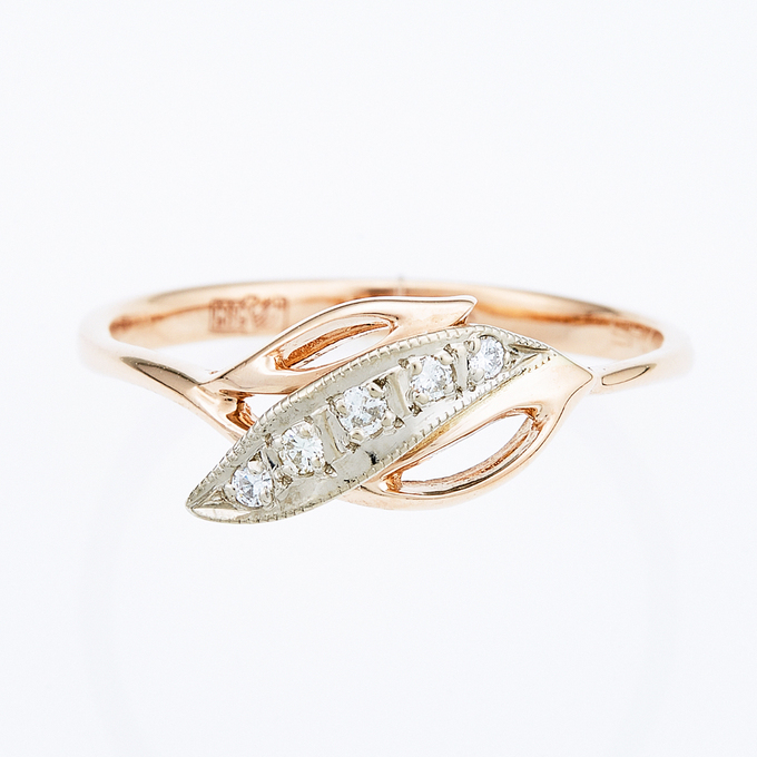 Кольцо из золота 585 пробы c бриллиантами