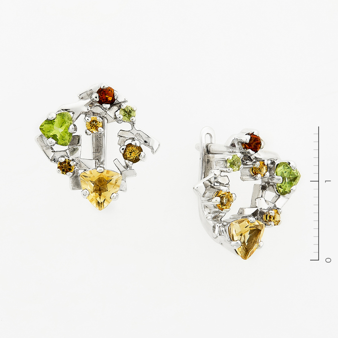 Серьги золото, 585, 2 к.,4,78 гр. (чистый вес 4,48 гр.) со следами износа; 4 Хризолит, 10 Цитрин