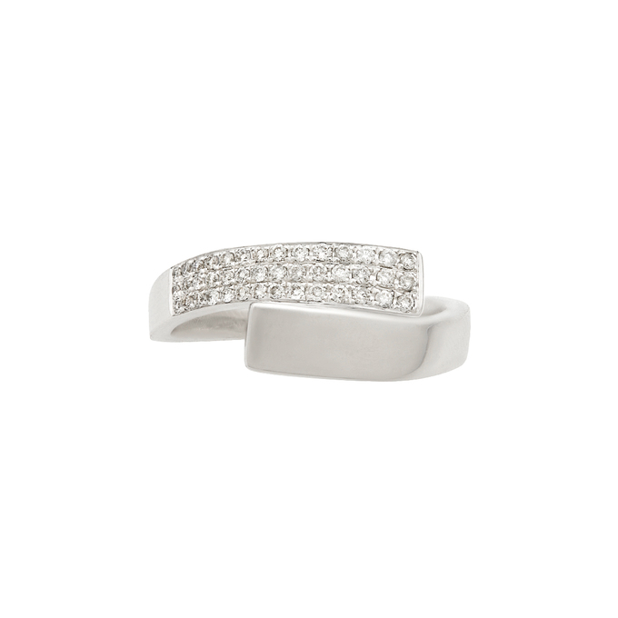 Кольцо из золота 750 пробы c бриллиантами