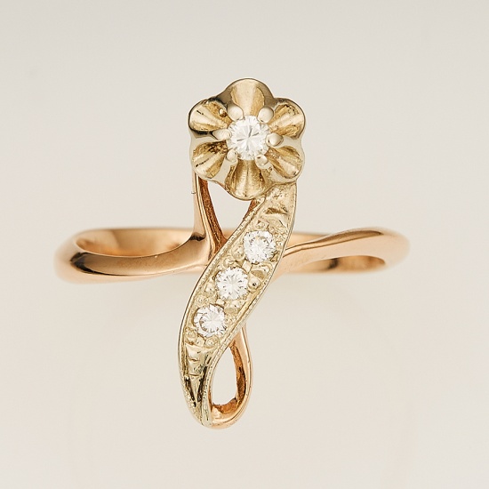 Кольцо из комбинированного золота 585 пробы c 4 бриллиантами, Л31010669 за 19000