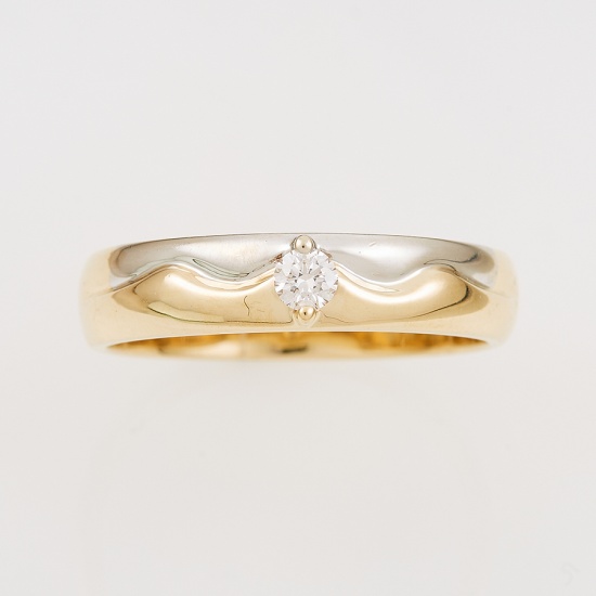 Кольцо из комбинированного золота 585 пробы c 1 бриллиантом, Л46068306 за 34000