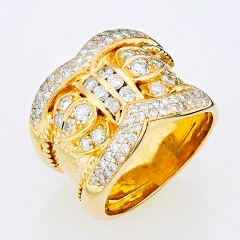 Кольцо из желтого золота 750 пробы c 82 бриллиантами, 139596 за 125 230 ₽