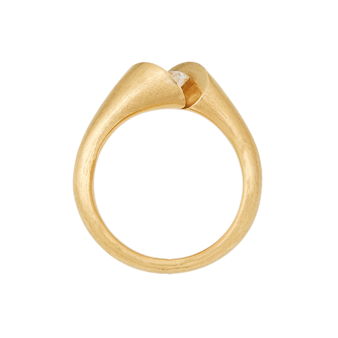 Кольцо из золота 750 пробы c бриллиантом, Л 2811 6699 за 215000