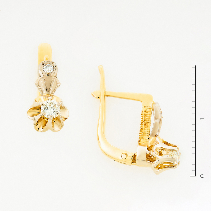 Серьги из золота 750 пробы c 4 бриллиантами