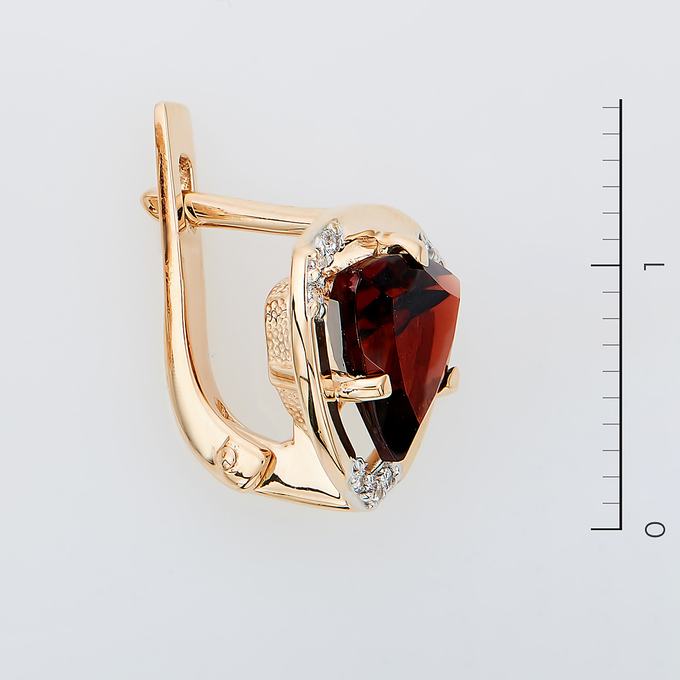 Серьги из золота 585 пробы c 2 гранатами и фианитами