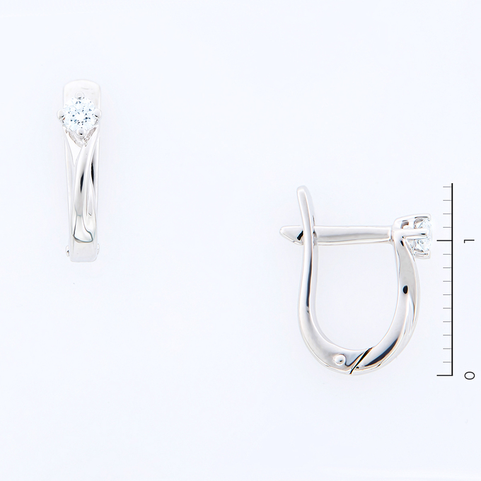 Серьги из золота 585 пробы c 2 бриллиантами