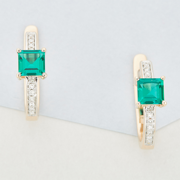 Серьги золото, 585, 3 к.,2,25 гр. (чистый вес 2,25 гр.) со следами износа,  2шт вставка зел цв; 2 Изумруд синтетический, 22 Бриллиант Кр17 вес 0,044 c