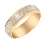 Кольцо обручальное из комбинированного золота 585 пробы c 1 бриллиантом 037246 фото 1