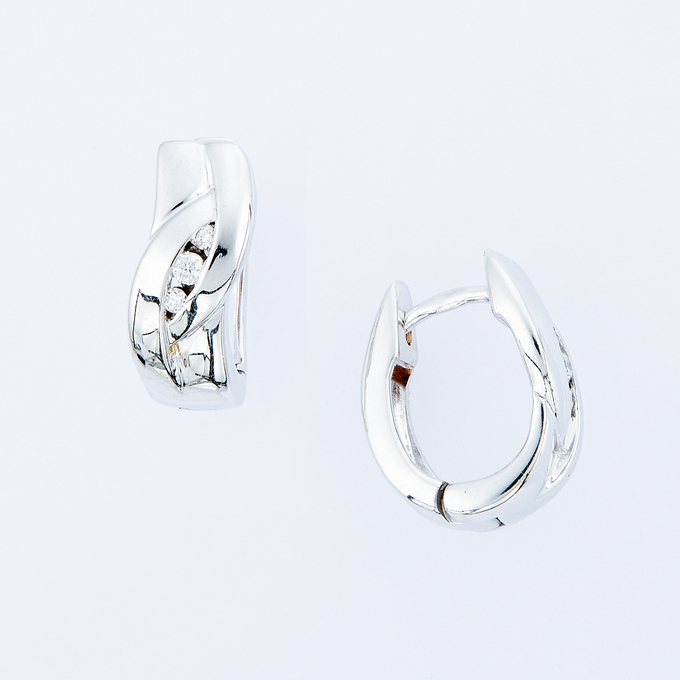 Серьги из золота 585 пробы c 6 бриллиантами