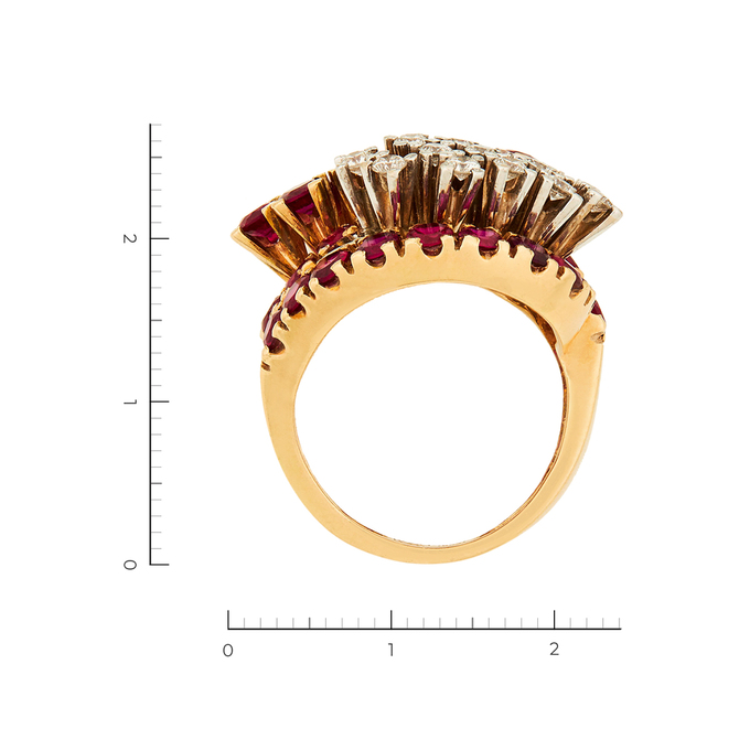 Кольцо из комбинированного золота 585 пробы c 32 корундами и 14 бриллиантами, Л 2809 5343 за 165000