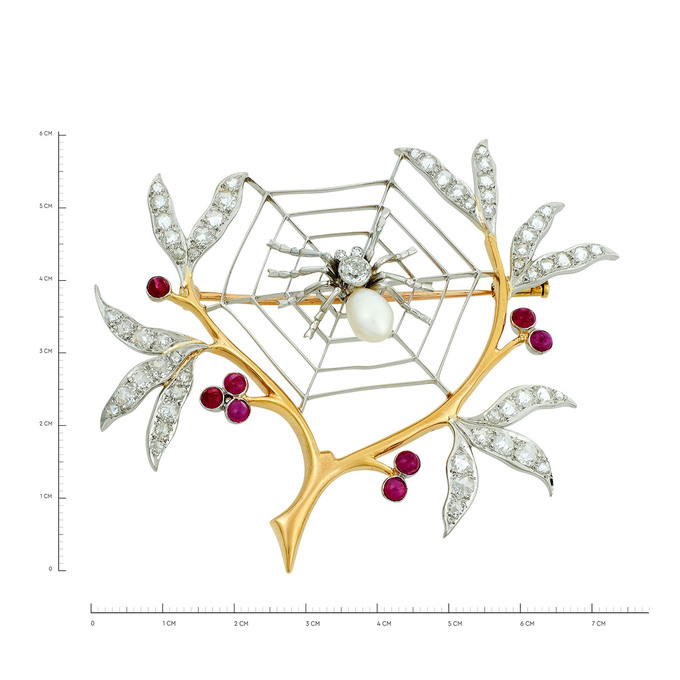 Брошь из золота 750 пробы c бриллиантами, рубинами и культивированным жемчугом